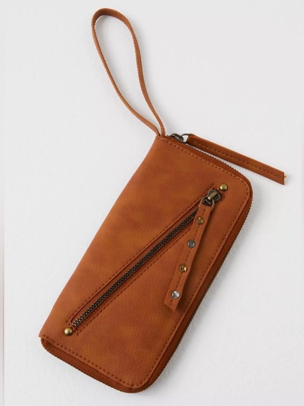 Free People Distressed Vegan Zip Around Wristlet Wallet Brown NWT